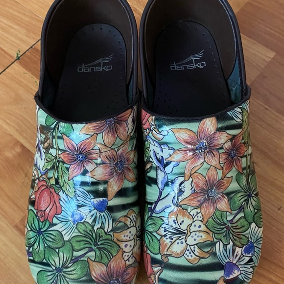 Dansko Limited Edition Tiger Lily Professional Patent Clog 40 - Picture 4 of 8